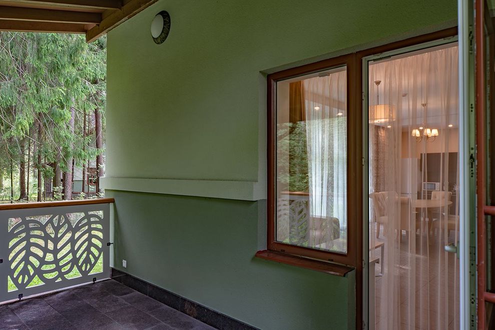 4-BEDROOM COTTAGES* 240 SQ. M